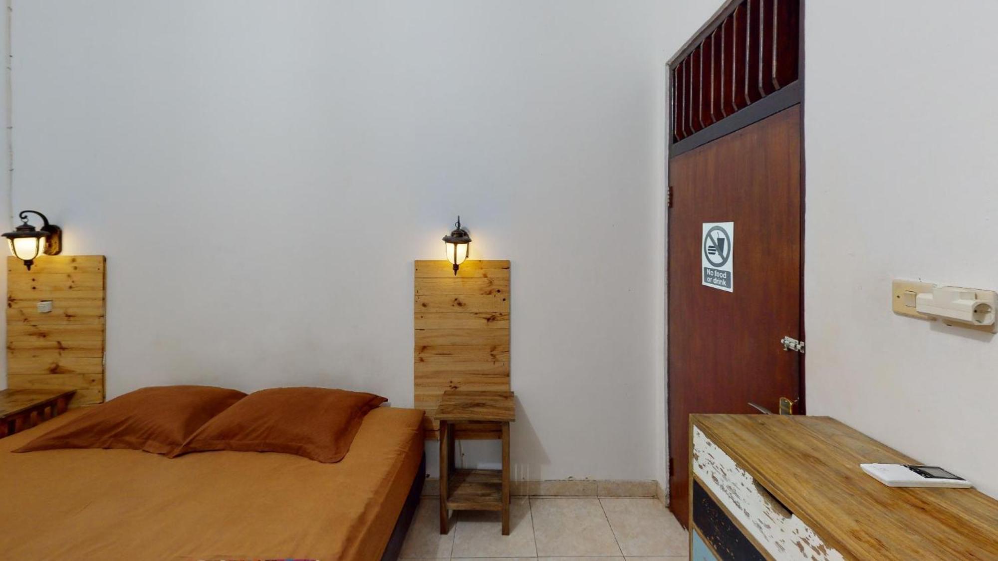 بيت شباب Wood Stone يوغياكارتا المظهر الخارجي الصورة