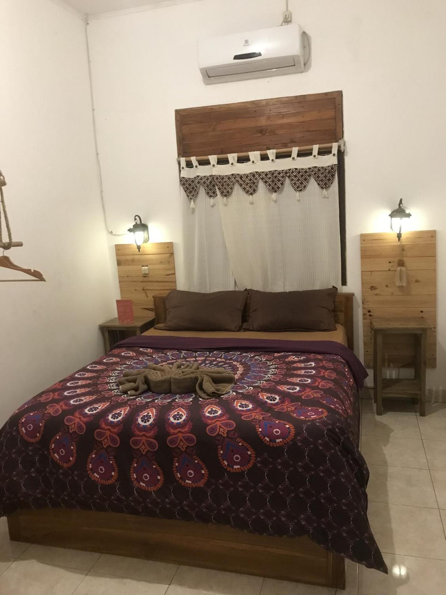 بيت شباب Wood Stone يوغياكارتا المظهر الخارجي الصورة