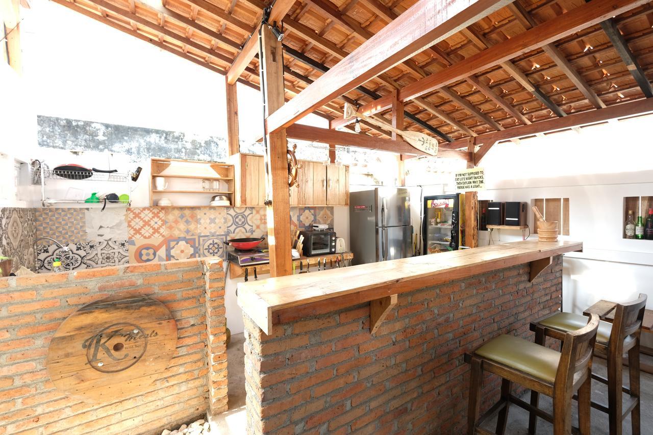 بيت شباب Wood Stone يوغياكارتا المظهر الخارجي الصورة