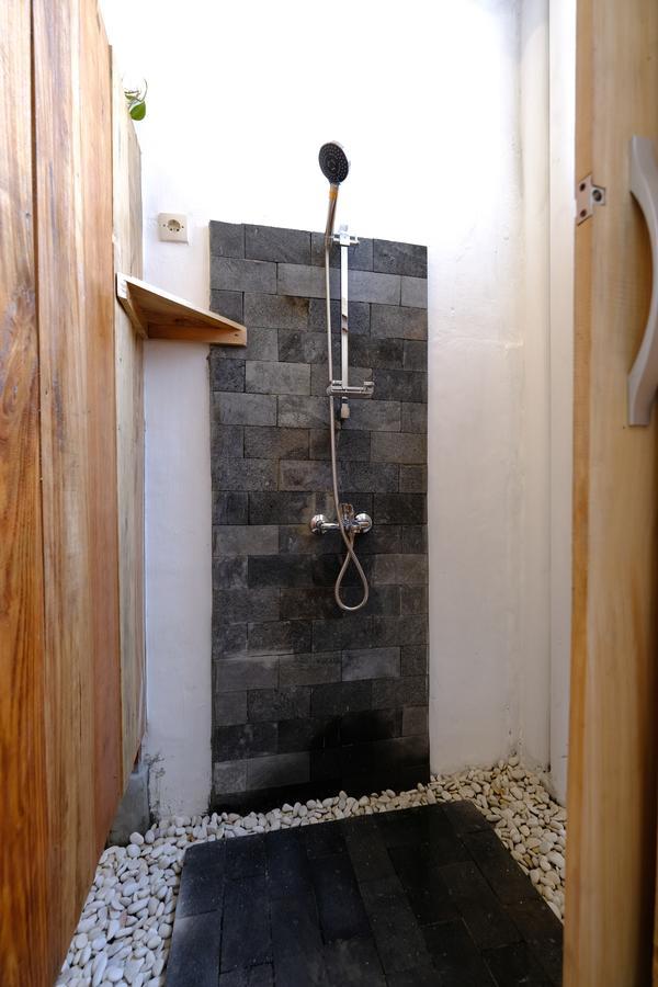 بيت شباب Wood Stone يوغياكارتا المظهر الخارجي الصورة